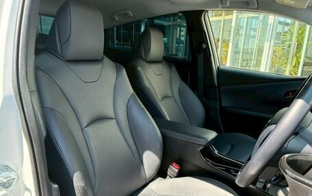 Toyota Prius IV XW50, 2021 год, 1 560 002 рублей, 21 фотография