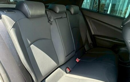 Toyota Prius IV XW50, 2021 год, 1 560 002 рублей, 27 фотография