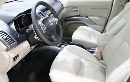 Mitsubishi Outlander III рестайлинг 3, 2007 год, 1 115 000 рублей, 17 фотография