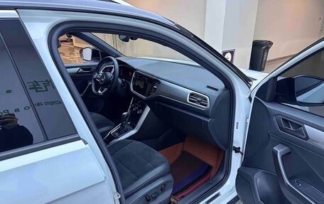 Volkswagen T-Roc I, 2022 год, 1 756 000 рублей, 11 фотография