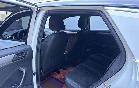 Volkswagen T-Roc I, 2022 год, 1 756 000 рублей, 10 фотография