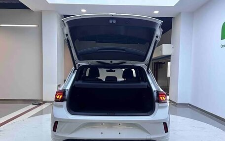 Volkswagen T-Roc I, 2022 год, 1 756 000 рублей, 23 фотография