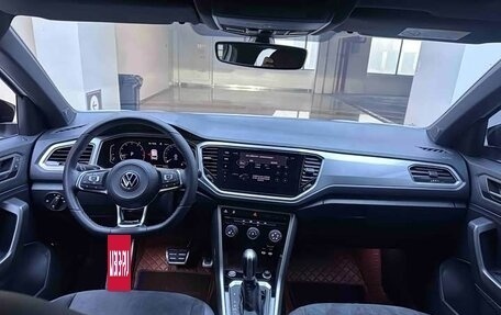 Volkswagen T-Roc I, 2022 год, 1 756 000 рублей, 21 фотография