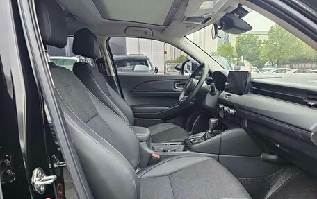 Honda Vezel, 2022 год, 1 850 000 рублей, 9 фотография