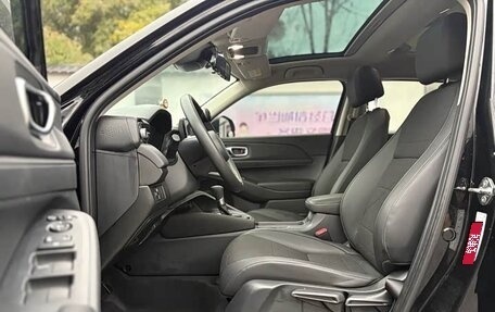 Honda Vezel, 2023 год, 1 800 000 рублей, 9 фотография