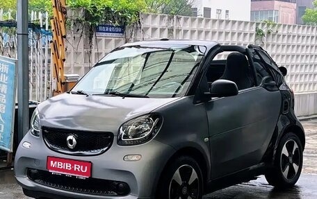 Smart Fortwo III, 2019 год, 1 450 000 рублей, 1 фотография