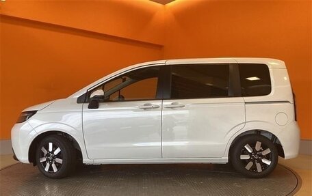 Honda Freed, 2025 год, 1 992 000 рублей, 3 фотография