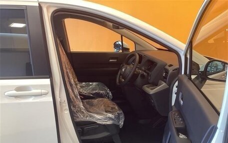 Honda Freed, 2025 год, 1 992 000 рублей, 12 фотография