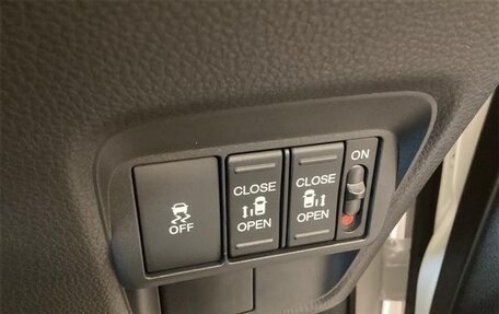 Honda Freed, 2025 год, 1 992 000 рублей, 18 фотография