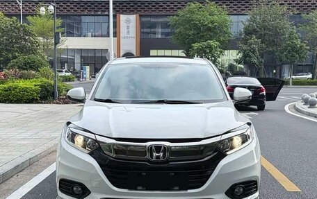 Honda Vezel, 2022 год, 1 500 000 рублей, 2 фотография