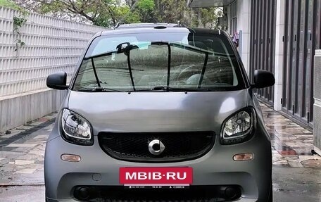 Smart Fortwo III, 2019 год, 1 450 000 рублей, 2 фотография