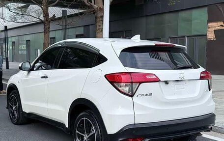 Honda Vezel, 2022 год, 1 500 000 рублей, 4 фотография