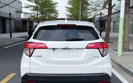 Honda Vezel, 2022 год, 1 500 000 рублей, 6 фотография