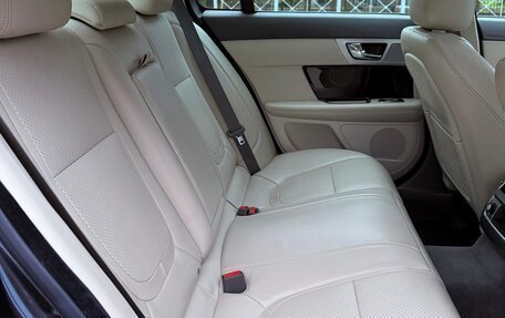 Jaguar XF I рестайлинг, 2012 год, 2 050 000 рублей, 23 фотография