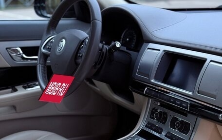 Jaguar XF I рестайлинг, 2012 год, 2 050 000 рублей, 21 фотография