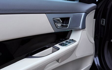 Jaguar XF I рестайлинг, 2012 год, 2 050 000 рублей, 25 фотография