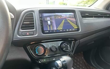 Honda Vezel, 2022 год, 1 470 000 рублей, 11 фотография