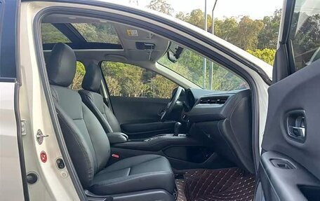 Honda Vezel, 2022 год, 1 470 000 рублей, 13 фотография