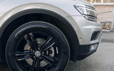 Volkswagen Tiguan II, 2020 год, 3 400 000 рублей, 39 фотография