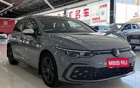 Volkswagen Golf VIII, 2022 год, 1 930 000 рублей, 2 фотография