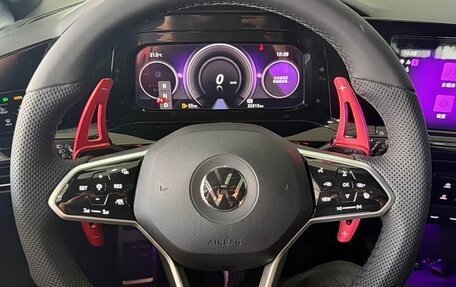 Volkswagen Golf VIII, 2022 год, 1 930 000 рублей, 9 фотография