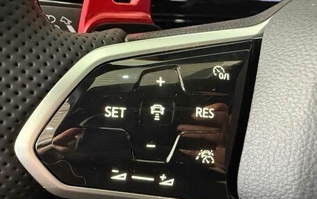 Volkswagen Golf VIII, 2022 год, 1 930 000 рублей, 10 фотография