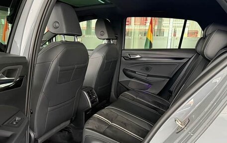 Volkswagen Golf VIII, 2022 год, 1 930 000 рублей, 17 фотография