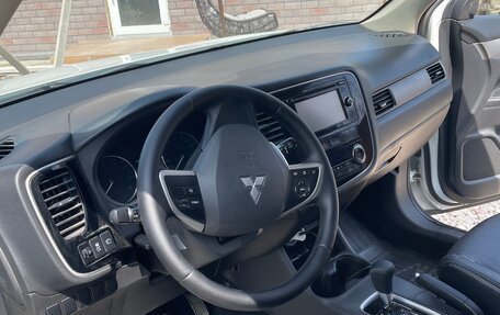 Mitsubishi Outlander III рестайлинг 3, 2012 год, 1 450 000 рублей, 8 фотография