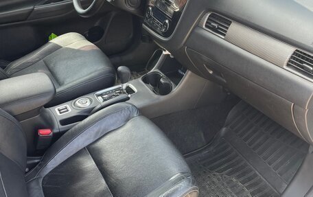 Mitsubishi Outlander III рестайлинг 3, 2012 год, 1 450 000 рублей, 9 фотография