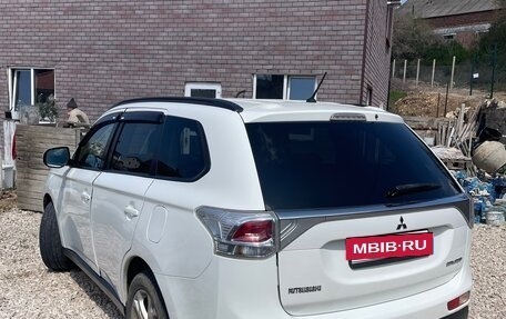 Mitsubishi Outlander III рестайлинг 3, 2012 год, 1 450 000 рублей, 5 фотография