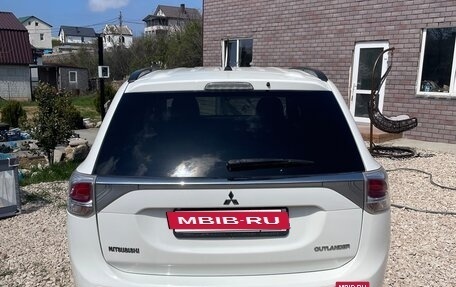 Mitsubishi Outlander III рестайлинг 3, 2012 год, 1 450 000 рублей, 6 фотография