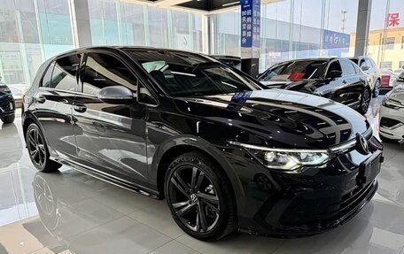 Volkswagen Golf VIII, 2022 год, 1 850 000 рублей, 3 фотография