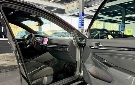 Volkswagen Golf VIII, 2022 год, 1 850 000 рублей, 11 фотография