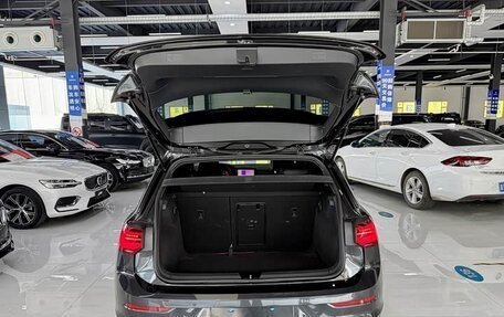 Volkswagen Golf VIII, 2022 год, 1 850 000 рублей, 12 фотография