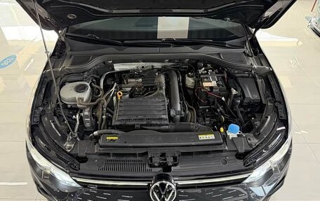 Volkswagen Golf VIII, 2022 год, 1 850 000 рублей, 14 фотография