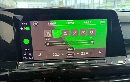 Volkswagen Golf VIII, 2022 год, 1 830 000 рублей, 13 фотография