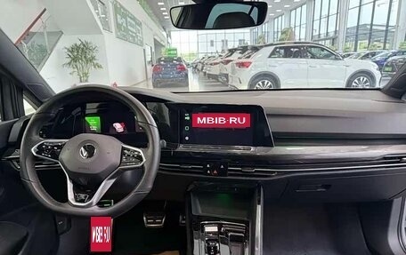 Volkswagen Golf VIII, 2022 год, 1 830 000 рублей, 20 фотография