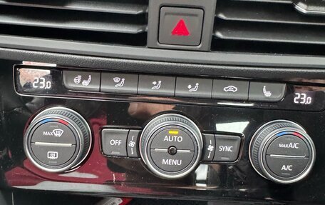 Volkswagen Jetta VII, 2021 год, 1 900 000 рублей, 2 фотография