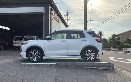 Toyota Raize I, 2021 год, 1 250 000 рублей, 8 фотография