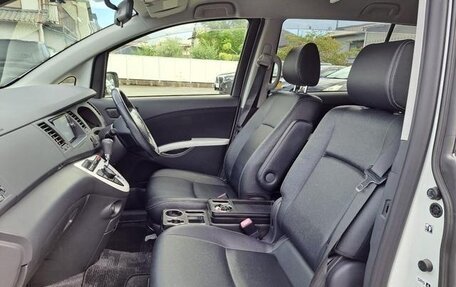 Toyota ISis I, 2017 год, 1 115 000 рублей, 20 фотография