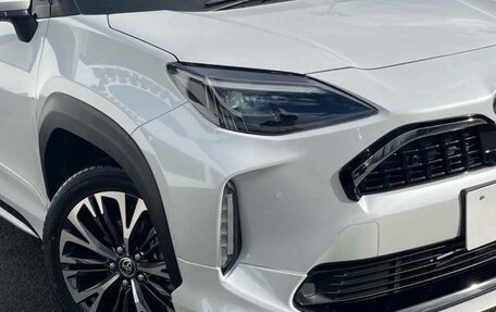 Toyota Yaris Cross, 2023 год, 1 580 000 рублей, 5 фотография