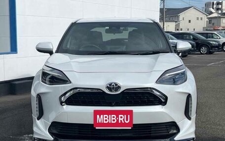 Toyota Yaris Cross, 2023 год, 1 580 000 рублей, 2 фотография
