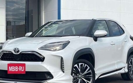 Toyota Yaris Cross, 2023 год, 1 580 000 рублей, 3 фотография