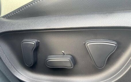 Toyota Yaris Cross, 2023 год, 1 580 000 рублей, 15 фотография