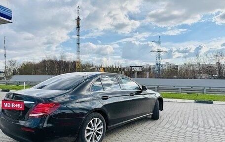 Mercedes-Benz E-Класс, 2020 год, 1 900 000 рублей, 12 фотография