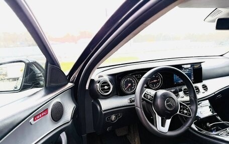 Mercedes-Benz E-Класс, 2020 год, 1 900 000 рублей, 9 фотография