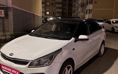 KIA Rio IV, 2017 год, 800 000 рублей, 2 фотография