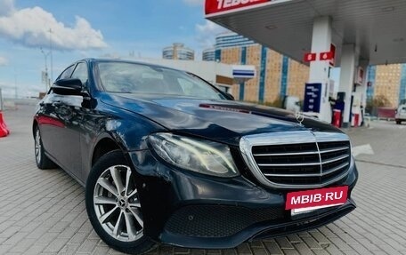 Mercedes-Benz E-Класс, 2020 год, 1 900 000 рублей, 14 фотография