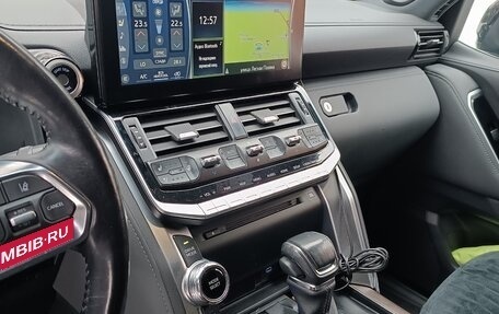 Toyota Land Cruiser, 2022 год, 14 500 000 рублей, 14 фотография