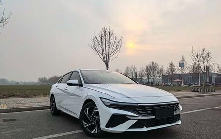 Hyundai Elantra, 2022 год, 1 500 000 рублей, 3 фотография